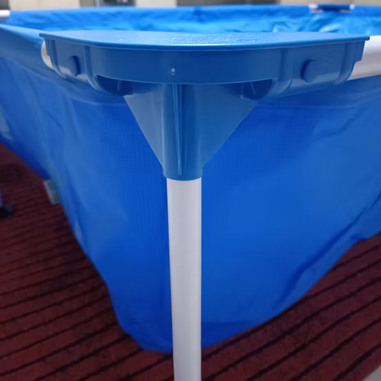 Piscina familiar para niños y adultos con marco de natación